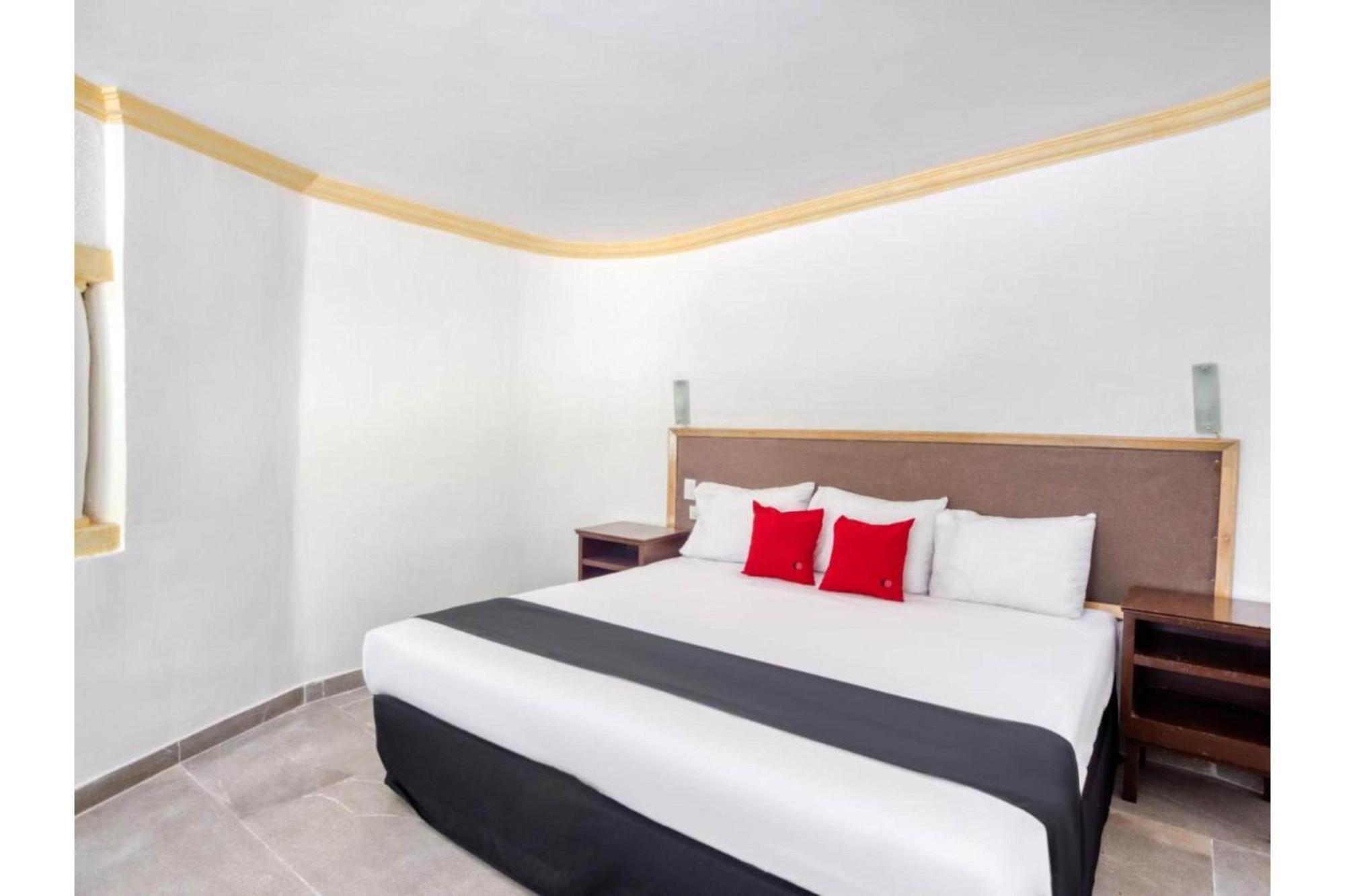 Capital O Gran Hotel Campestre Celaya  Εξωτερικό φωτογραφία
